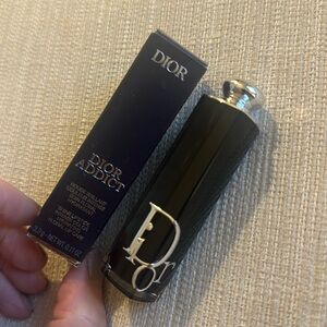 Dior Addict #527 ATELIER
Shine lipstick intense color